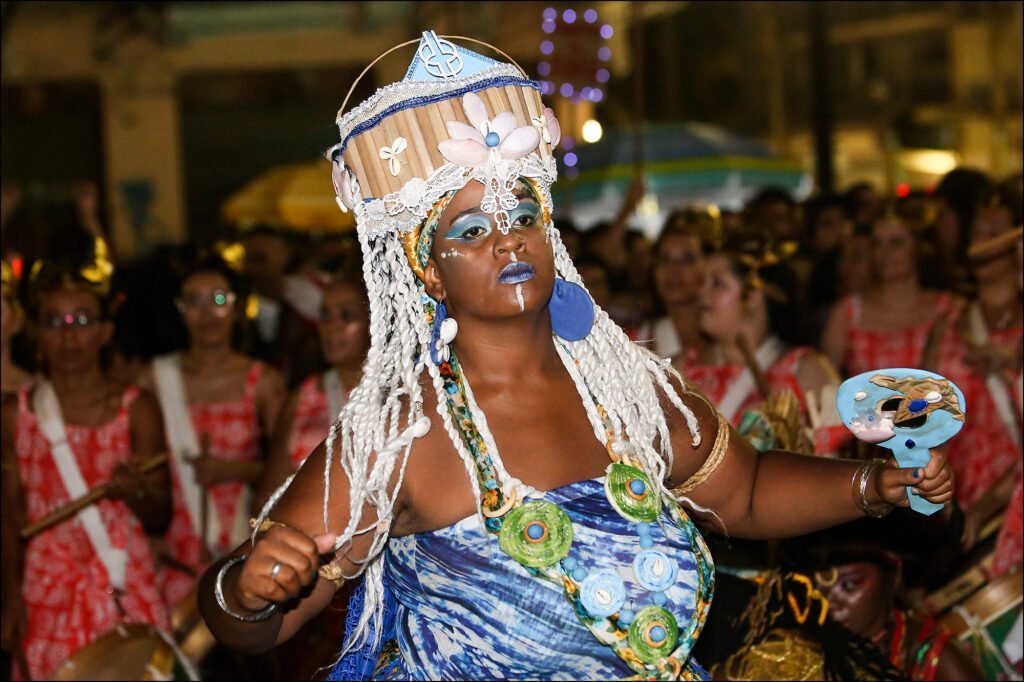 São Paulo  ( SP ) 01/03/2019 - Carnaval 2019 - 15° Cortejo do Bloco Afro Ilú Obá de Min com " Negras Vozes tempos de alakan ", pelas ruas do centro. Na foto,    . Foto, Eliária Andrade