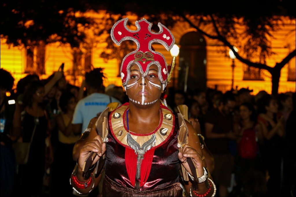 São Paulo  ( SP ) 21/02/2020 - Carnaval 2020 - 16° Cortejo do Bloco Afro Ilú Obá de Min com " Lia de Itamaracá ", pelas ruas do centro. Na foto,    . Foto, Eliária Andrade